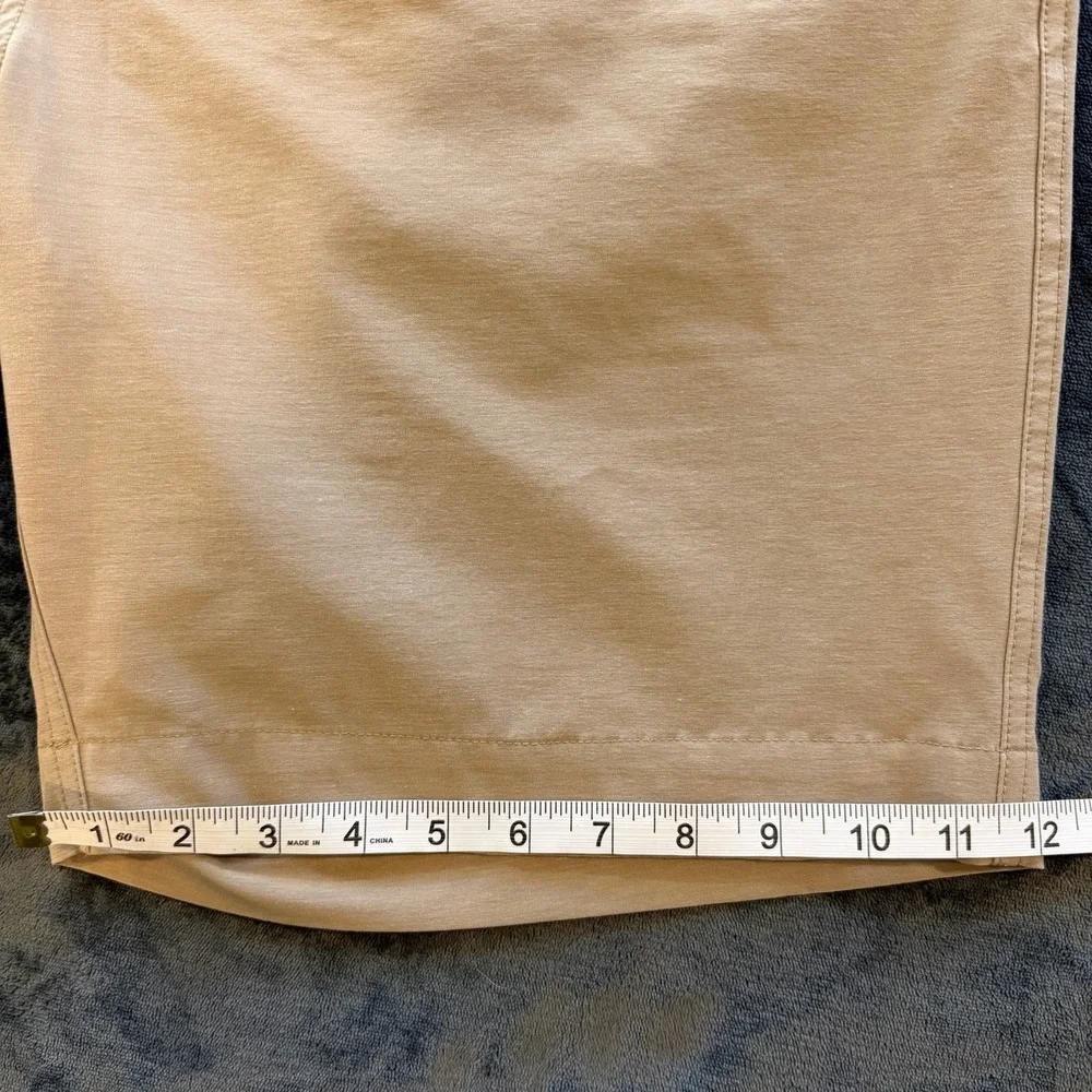 Faherty Flat-Front Men's Shorts in Beige